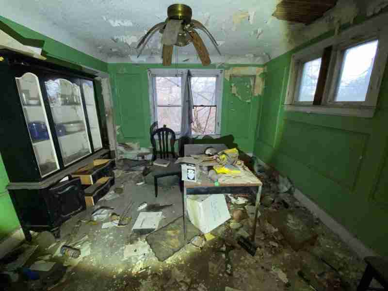 14475 Robson (39).jpg